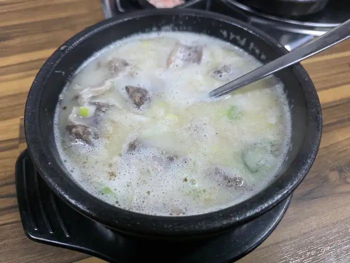 국밥과 함께 나온 기본 반찬