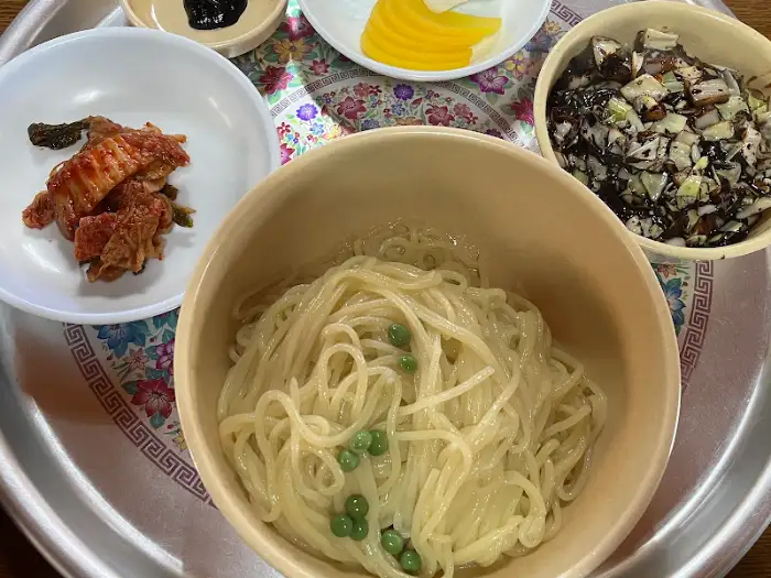 간짜장, 면, 김치, 단무지 사진