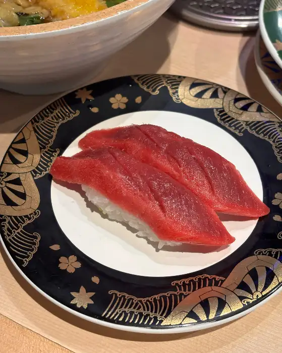 신선한 참치 초밥