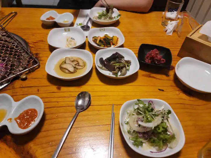 다양한 밑반찬들