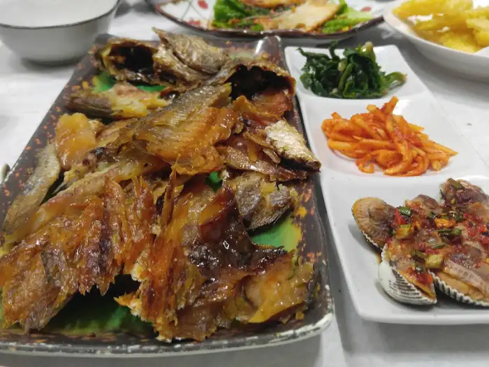 풍성하게 차려진 한상차림