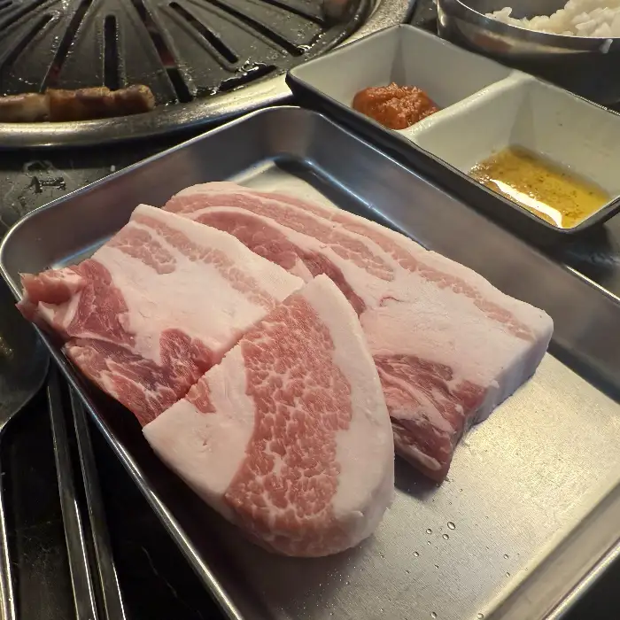 신선한 돼지고기