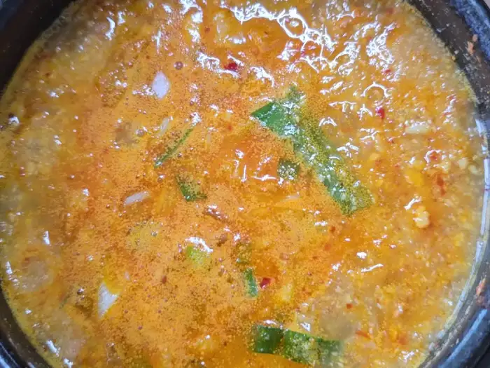 따뜻하게 끓고 있는 순두부찌개