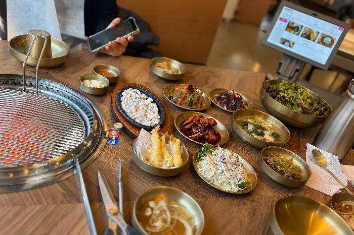 본갈비 테이블 세팅