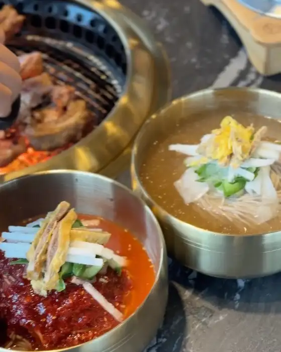 비빔냉면과 물냉면