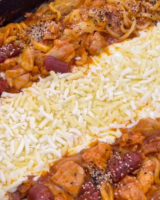 치즈 닭갈비 근접샷