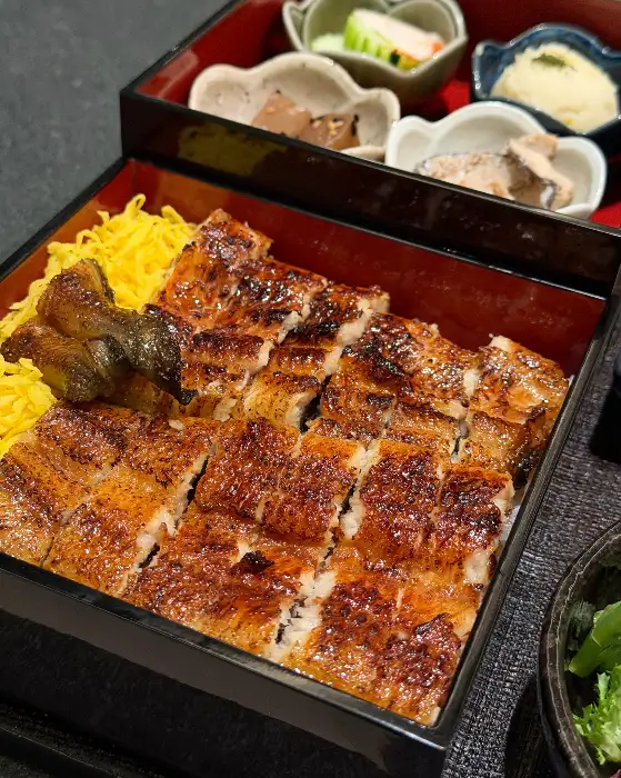 먹음직스러운 장어덮밥 비주얼