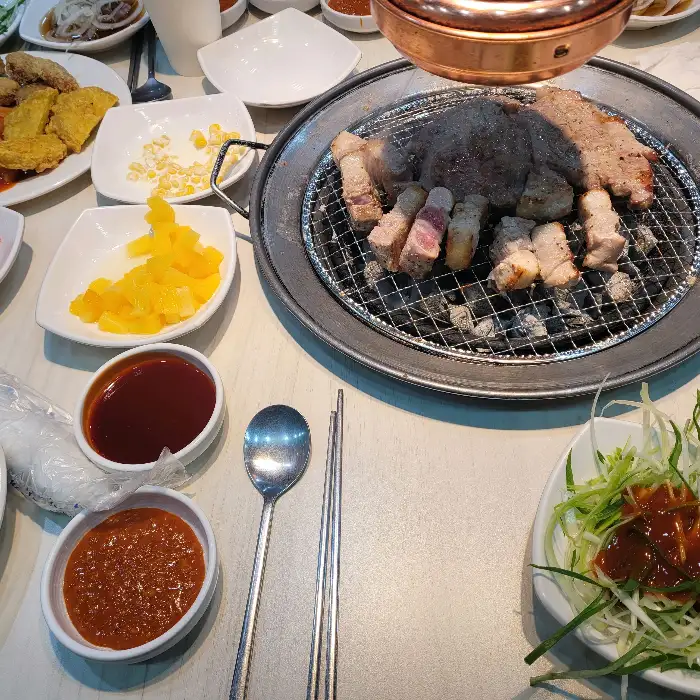 명륜진사갈비 철원점 푸짐한 샐러드바