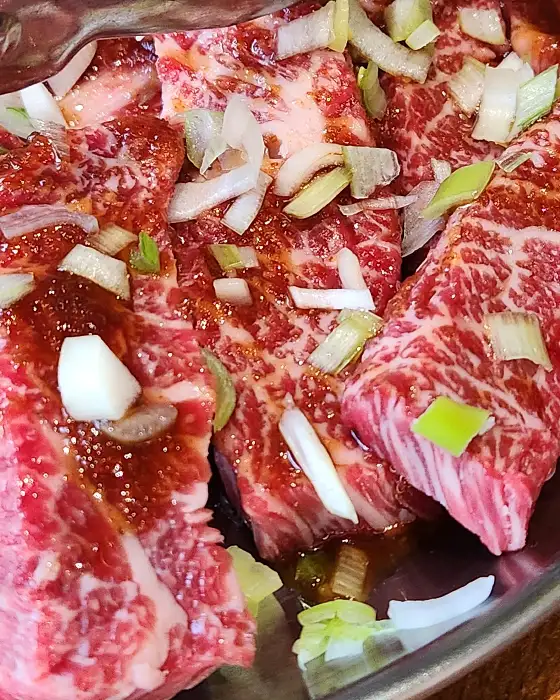 양념이 살짝 더해진 꽃갈비살