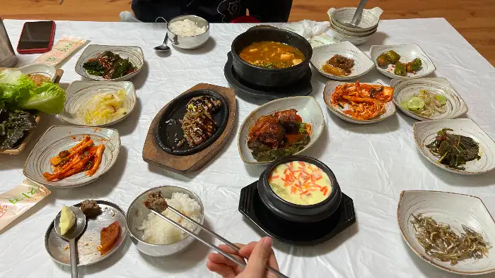 푸짐한 한정식 상차림
