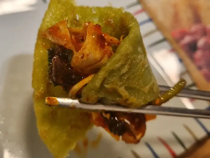 매콤한 양념이 버무려진 복어 요리