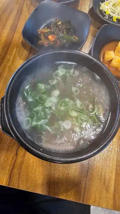 곰탕 근접 촬영