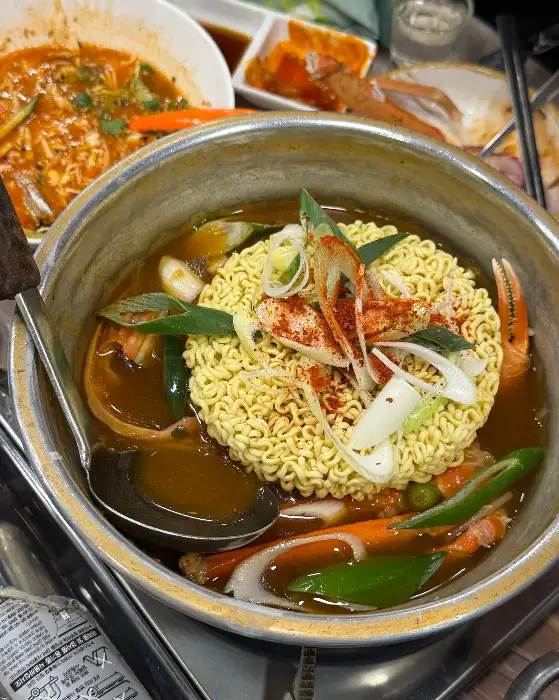 서비스 홍게라면