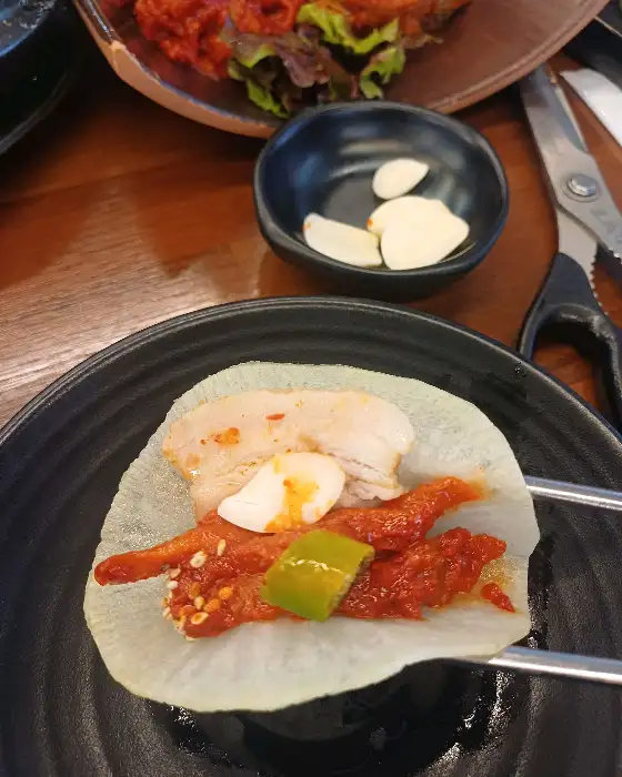 보쌈과 쟁반국수 한 쌈