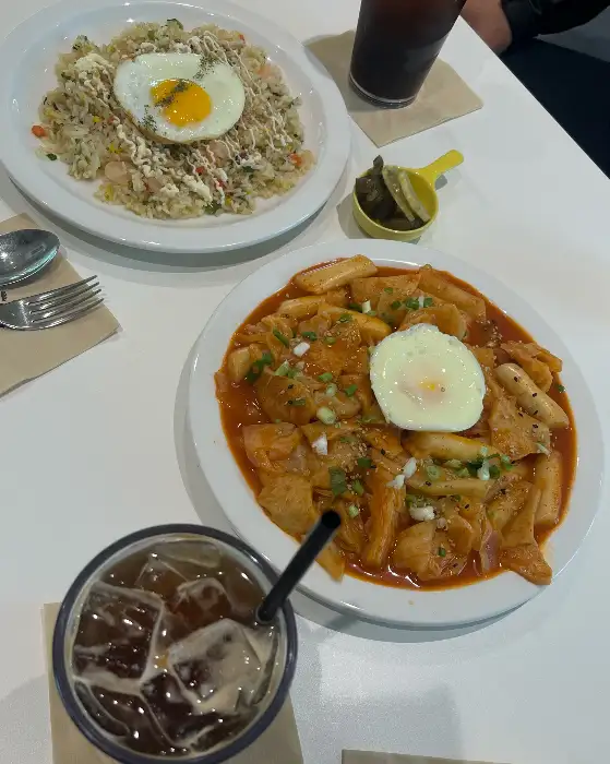 떡볶이와 밥 메뉴