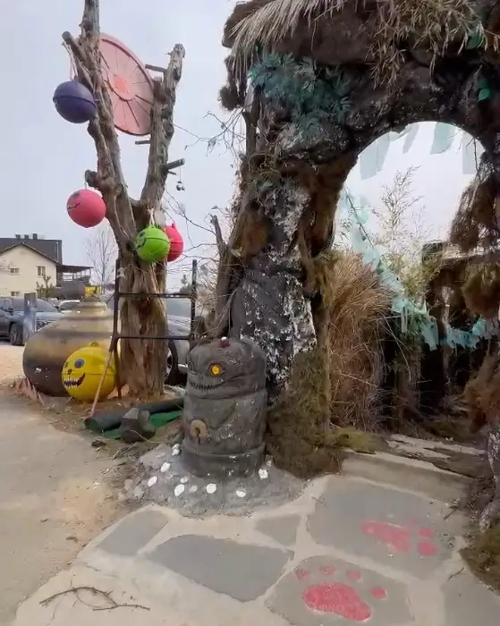 고양이역의 이색적인 조형물