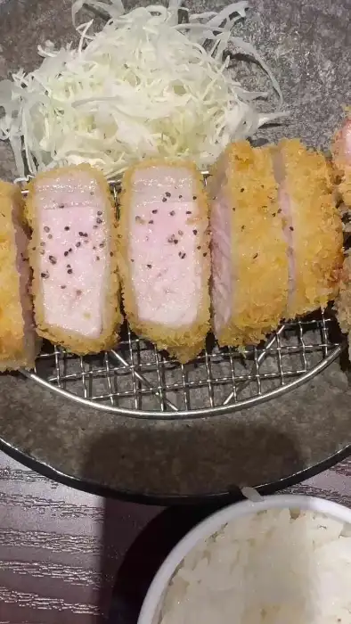 모카츠 등심카츠 단면 핑크빛 육질