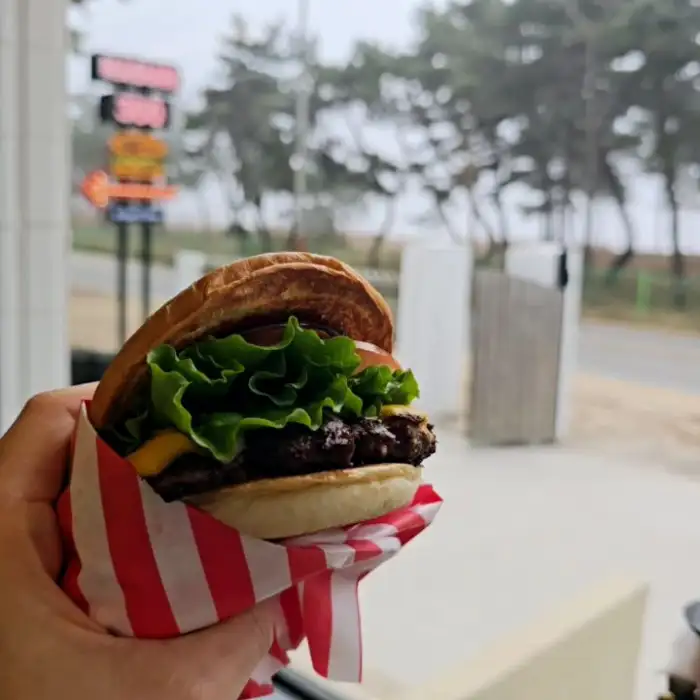 마시안 클래식 버거 클로즈업