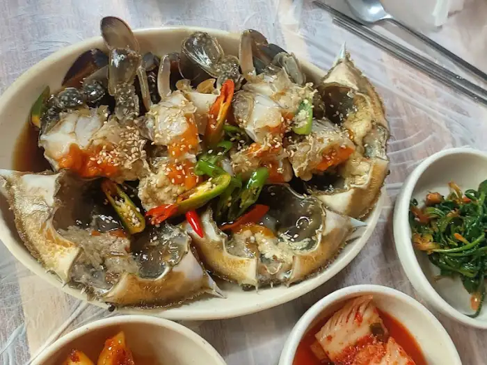 먹음직스러운 간장게장