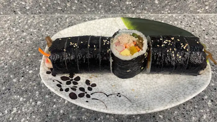 플레이팅된 김밥