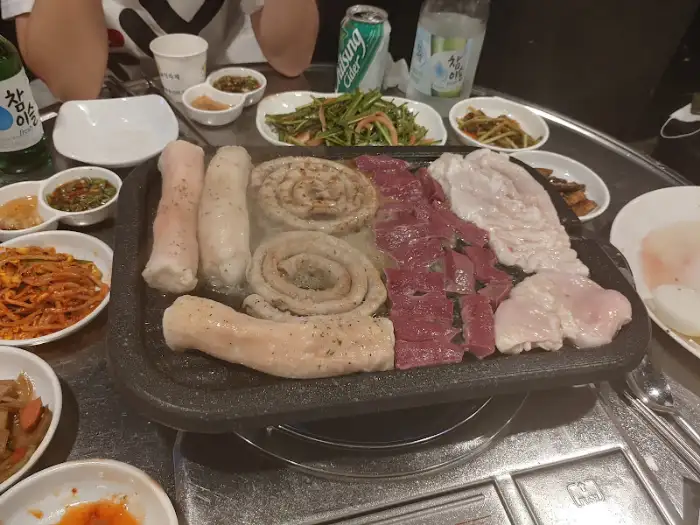 상차림 전체 모습