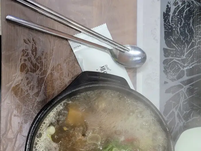 늘봄관 갈낙탕 국물