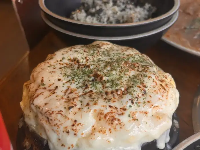 치즈가 듬뿍 올라간 계란찜