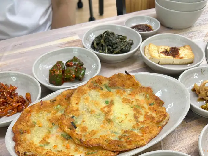 바삭하고 담백한 감자전