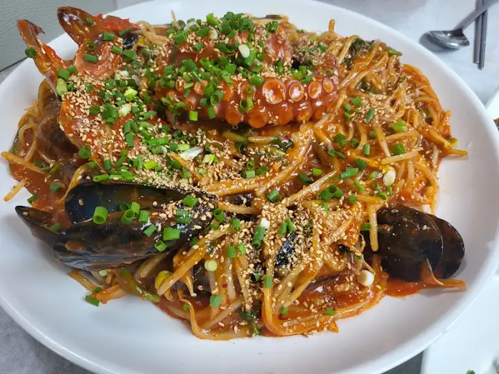 푸짐한 해물찜 한 접시