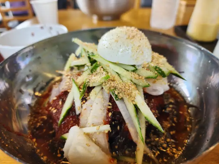 비빔냉면 클로즈업 사진