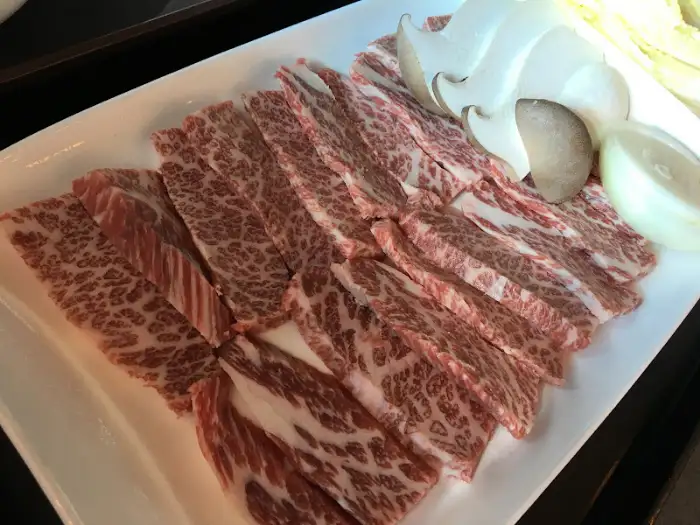 두툼한 소고기 구이