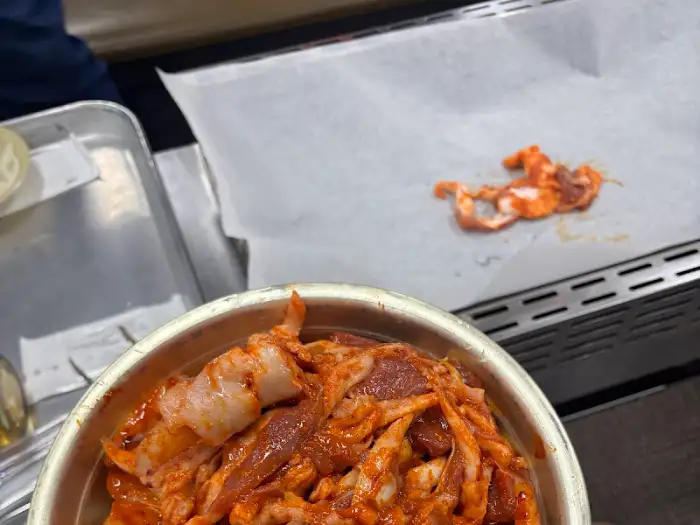 테이블 위 셀프 코너의 모습