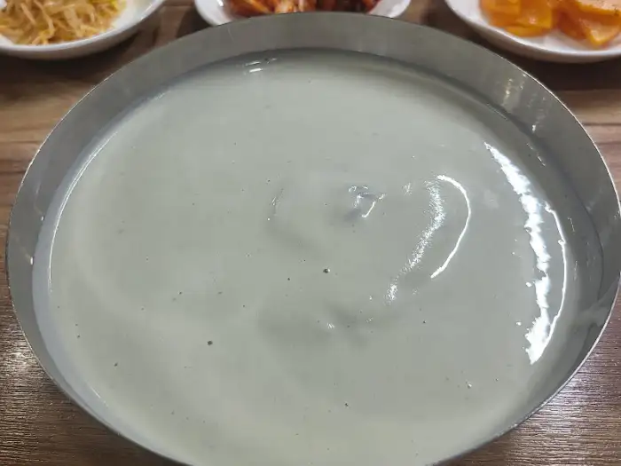 진하고 부드러운 콩물