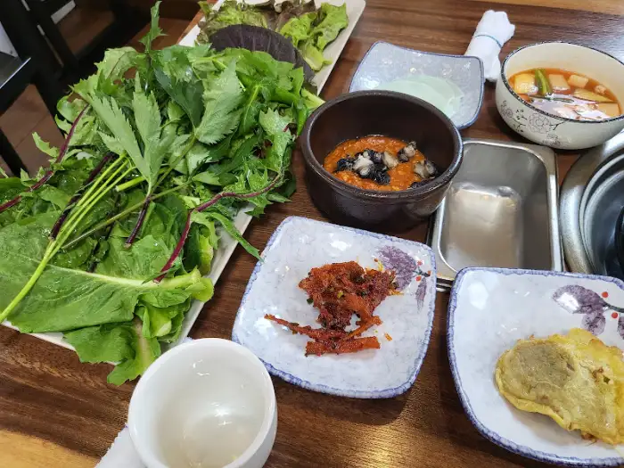 한상차림, 신선한 채소와 각종 반찬