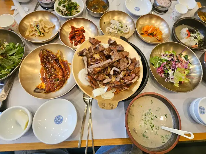 상차림 전체 모습