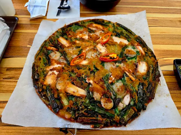 해산물이 풍성한 파전