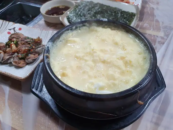 다양한 조개류 반찬