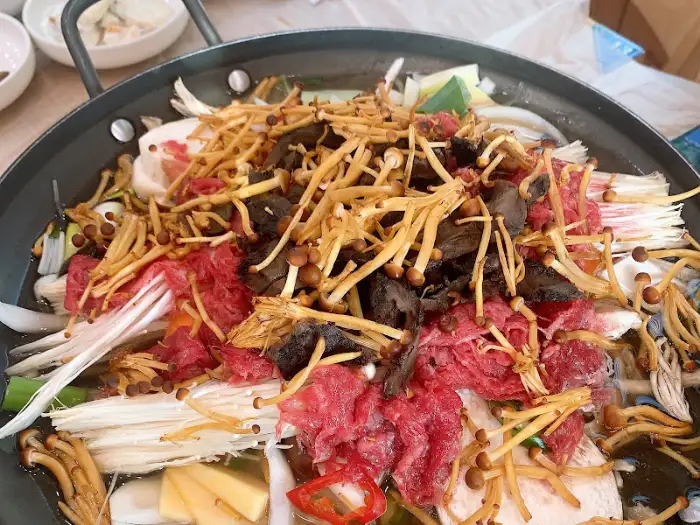 능이버섯불고기 전골
