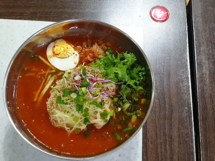 먹음직스러운 물국수