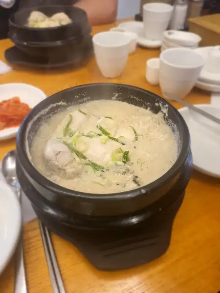 삼계탕 한 상 차림