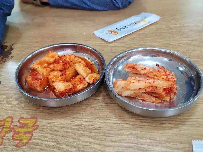 깍두기와 배추김치 모습