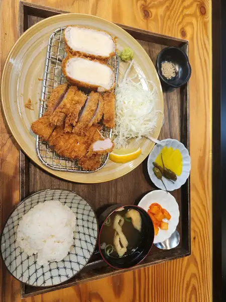 돈카츠 세트 구성