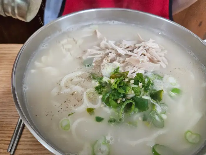 황금칼국수 닭칼국수