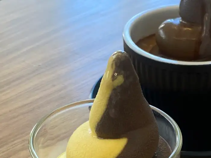 먹물 아이스크림 근접샷