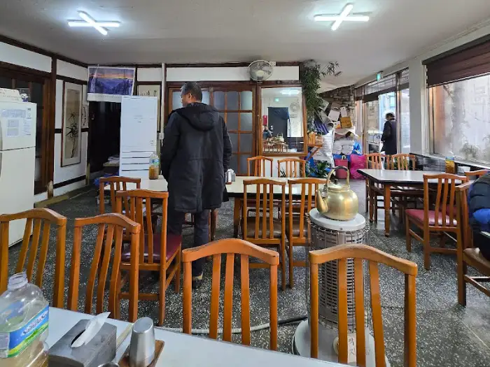 인정식당 내부
