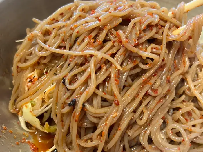 비빔 막국수 면발