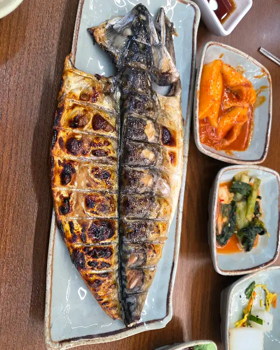 맷돌로만 마곡점 고등어구이 모습