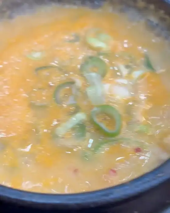 맷돌로만 마곡점 순두부찌개 모습