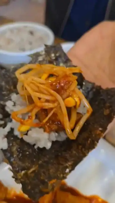 개성집 공주점 명태조림과 김, 밥, 콩나물 조합