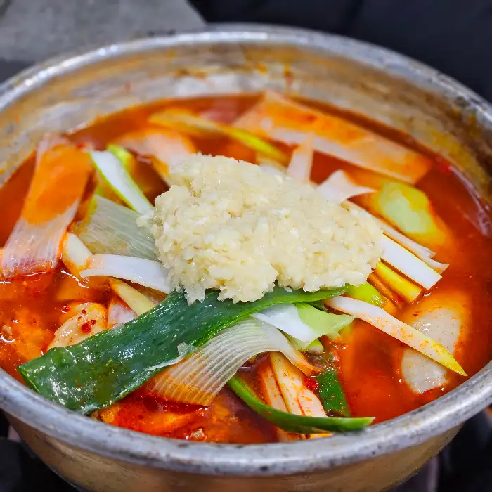 김치찌개의 푸짐한 건더기